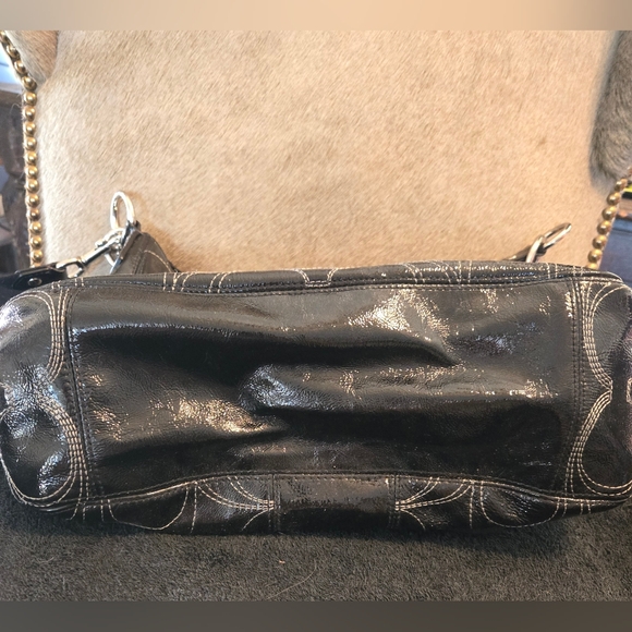 Coach black shiny dual straps hobo bag - Picture 4 of 5